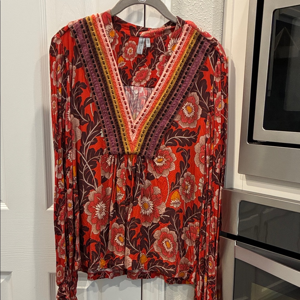 Red Floral V-Neck Long Sleeve Top